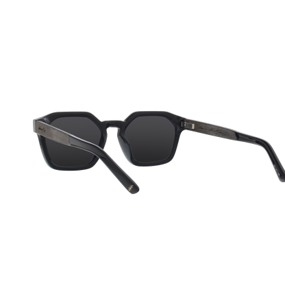 Fortune • Gloss Black