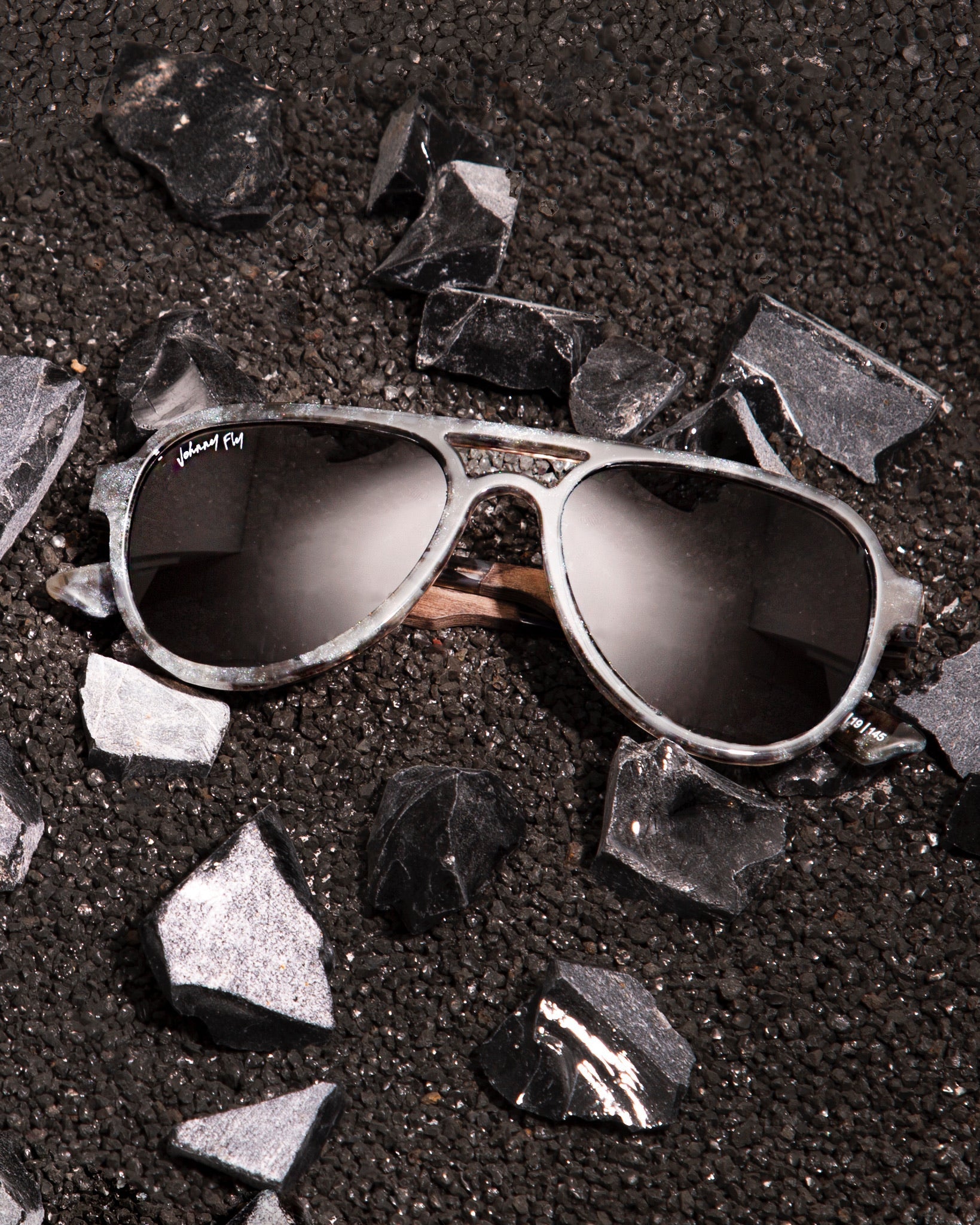Louis Vuitton LV Signature Round Sunglasses - Size S Black Acetate & Metal. Size U